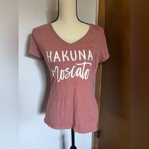 Women’s V Neck Pink Hakuna Moscato Short Sleeve Bachelorette Tee Size M